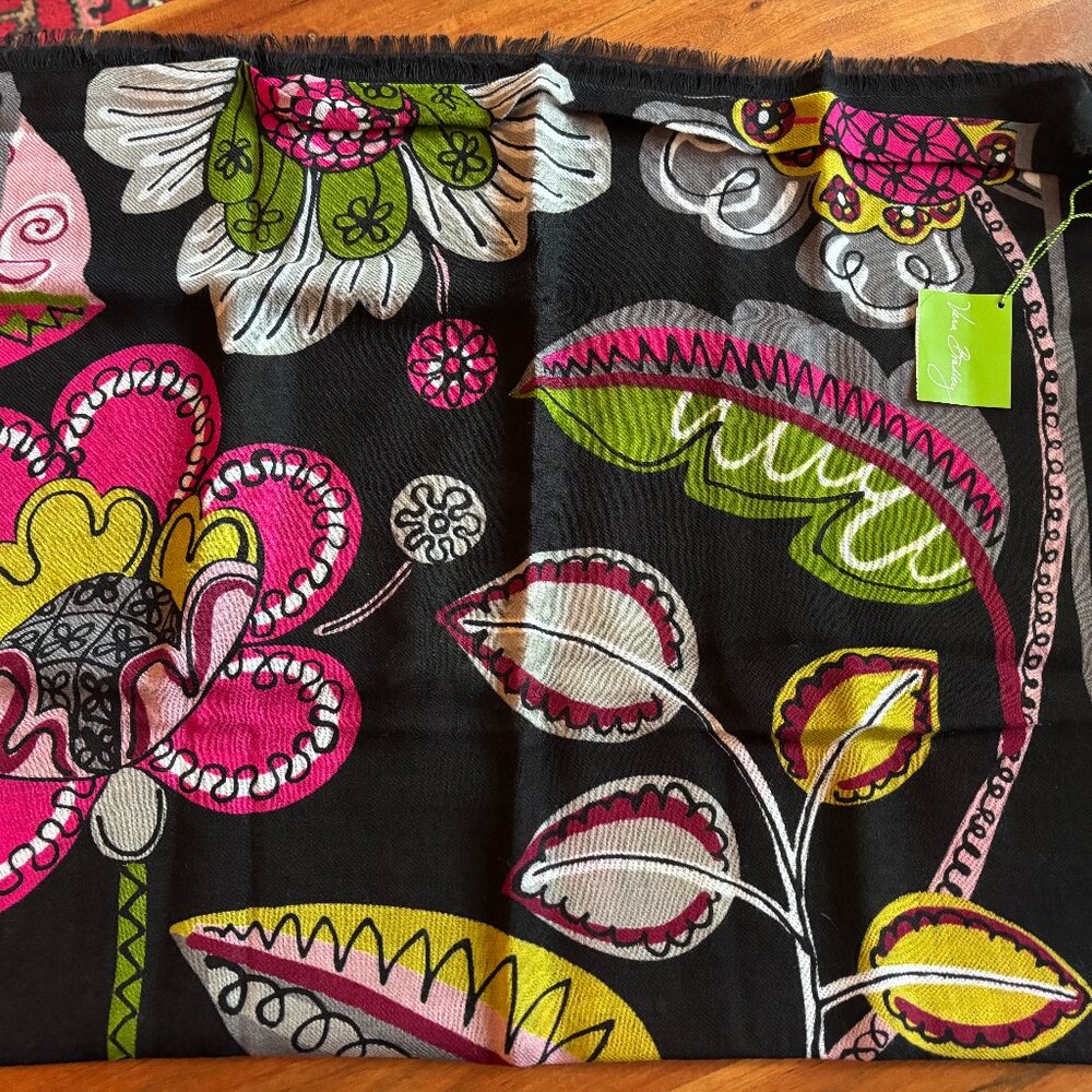 Vera Bradley 100% Wool Scarf Kauai Floral, New with Tags